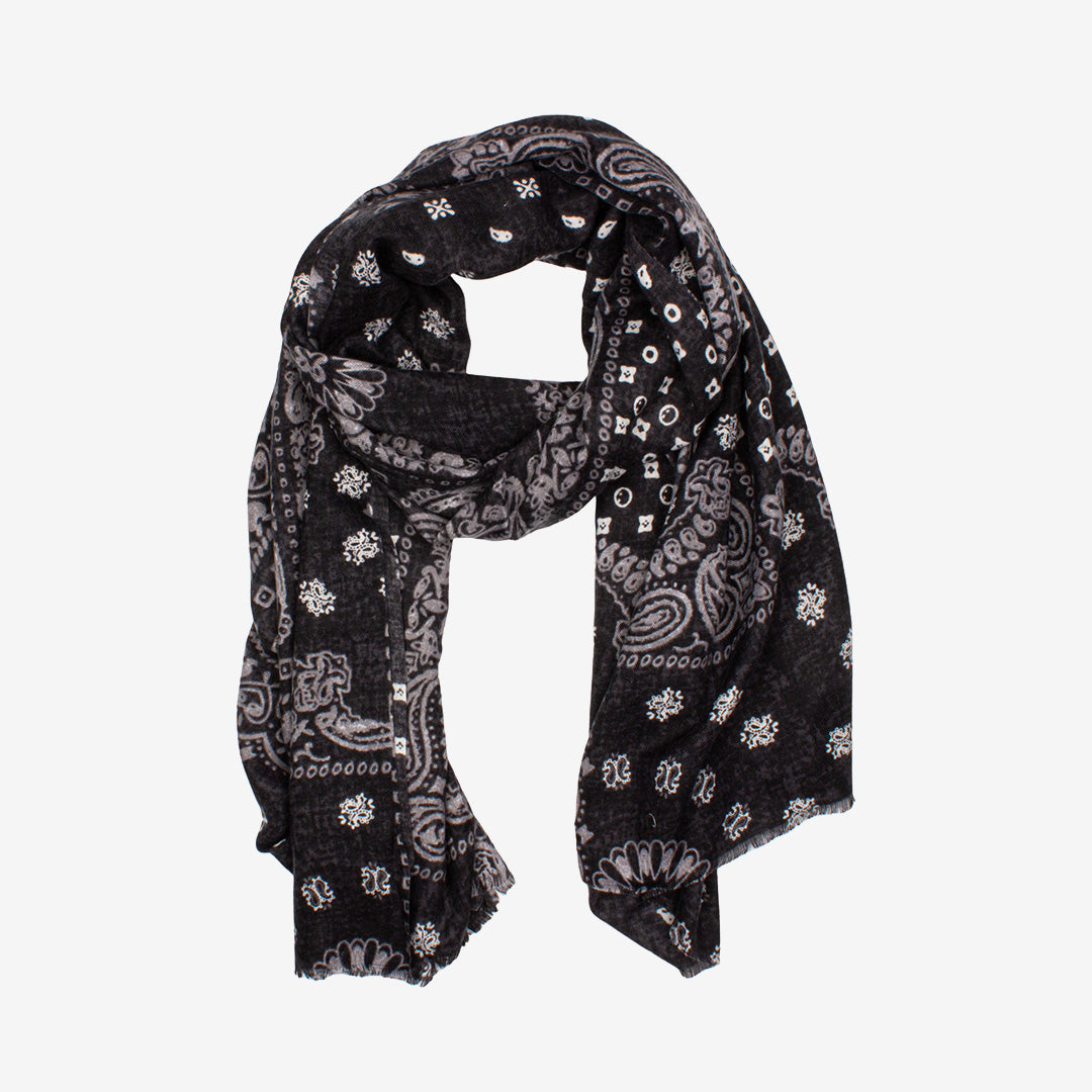 Seven East Horne Scarf mönstrad sjal i Black, 180 x 90 cm, tillverkad i 100% polyester.