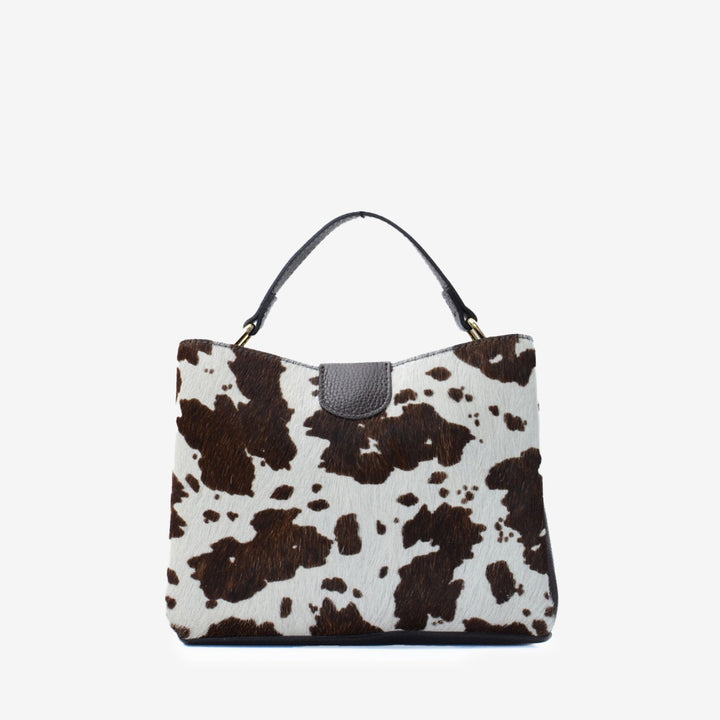 Latalia Novara väska i mörkbrunt läder med ko-pälsdetalj framtill